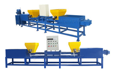 ประเทศจีน บล็อกไม้บีบอัดเครื่องจักร Pallet Feet Extruder Machine ผู้ผลิต